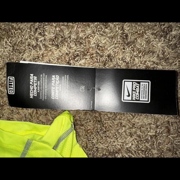 Nike Men's Pro Combat Fitted Athletic 2.0 Volt Shirt - Picture 15 of 16